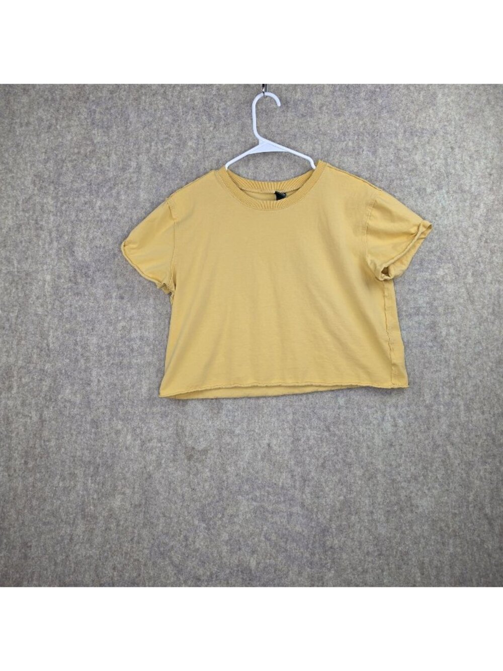 Wild Fable Womens Yellow Cropped T-Shirt Size M Short Sleeve Casual Relaxed Fit